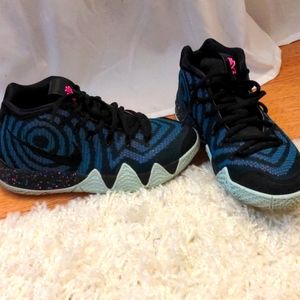 Kyrie 80's shoes